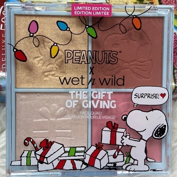 Wet n Wild X Peanuts The Gift of Giving Face Quad Limited Edition Palette - Picture 1 of 3